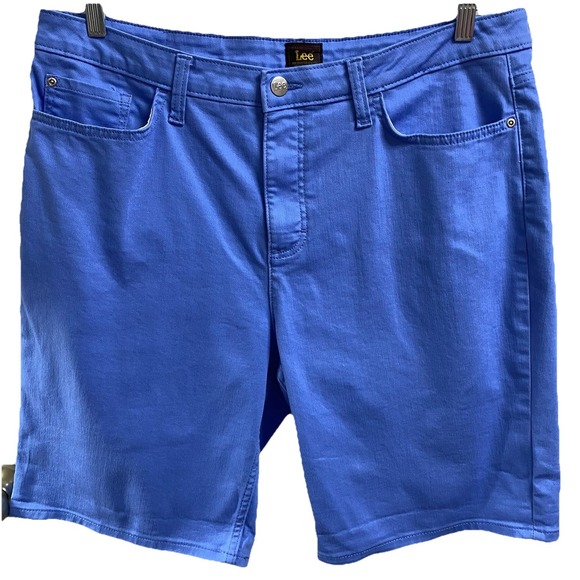 Lee Women Periwinkle Blue Bermuda Jean Short Sz.18 W=36",R=11.5",L=21",I=10" EUC - Picture 1 of 6